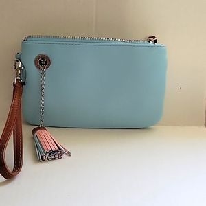 Nautical wrislet  with key chain holder. 8x5x1 inches. Baby blue color